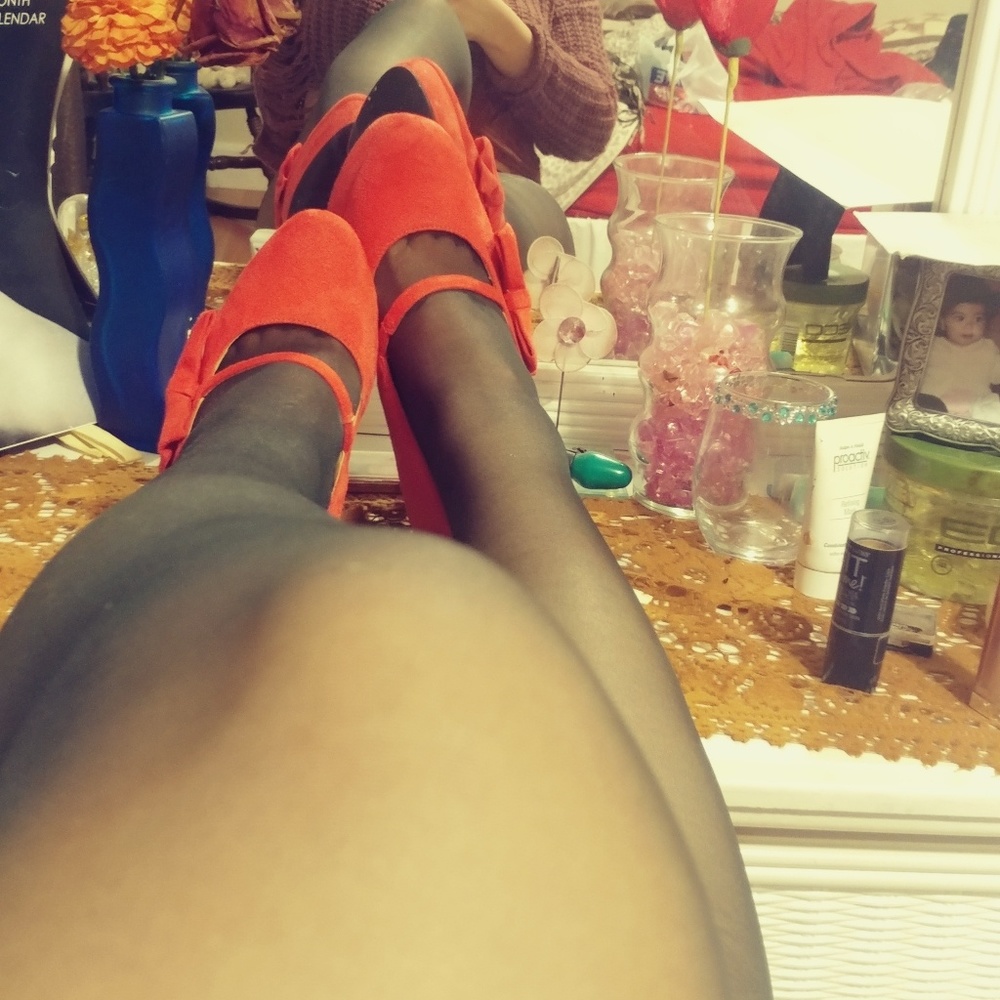 Heels ,rarely used .Nice ribbon at the side
